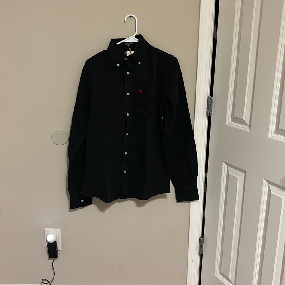 Brand new excellent condition dress shirt.